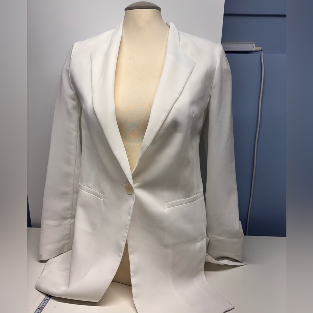 The Tilbury Structured Ivory Summer Blazer - Picture 2 of 7